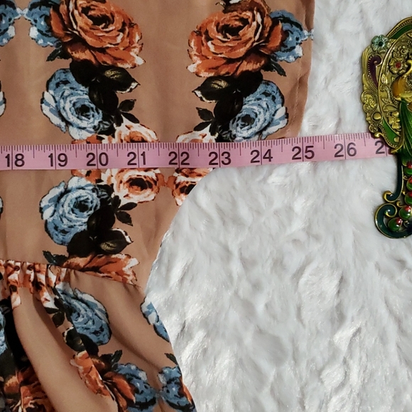 ONE CLOTHING • Tan blue brown floral print • XS - Picture 5 of 6